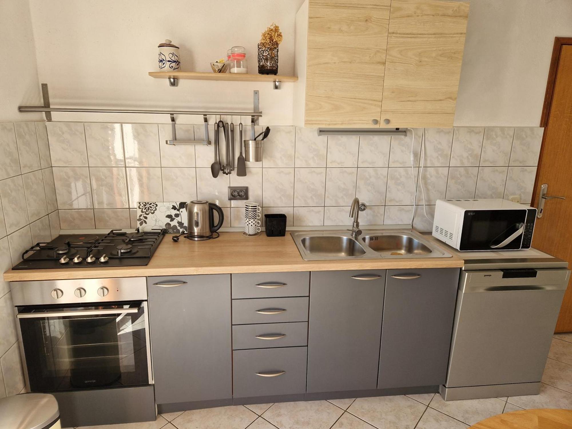 Bugenvila Рогозница Номер фото